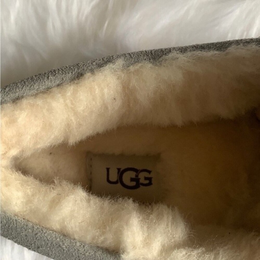 Ugg slippers - Picture 4 of 9